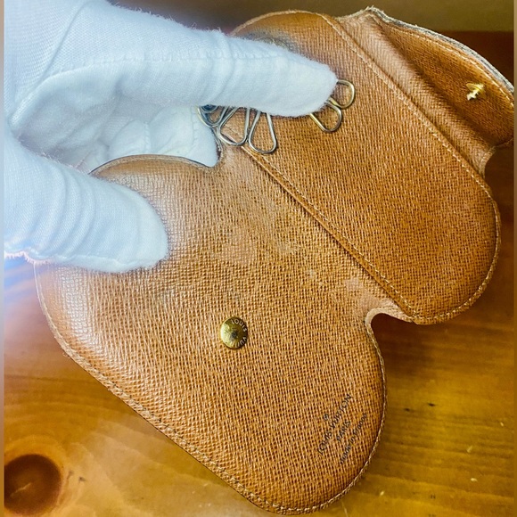 EUC Louis Vuitton Monogram 6 Key Holder Oval Case - Picture 11 of 16